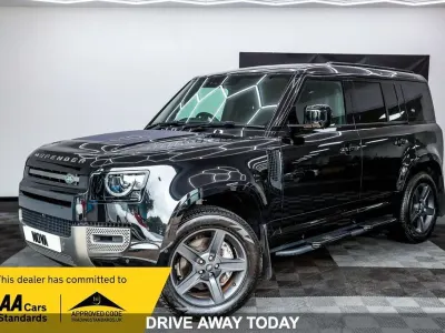 Used Land Rover Defender SE Dynamic 300 HP (220 kW) 2024 Black SUV
