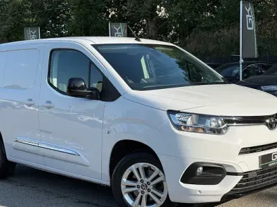 Used Toyota Proace City City 131 HP (96 kW) 2023 White MPV
