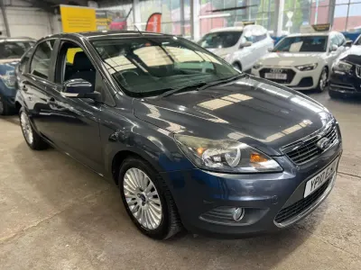 Used Ford Focus Titanium 145 HP (106 kW) 2010 Grey Hatchback
