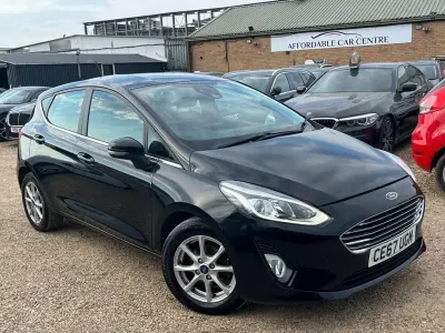 Used Ford Fiesta Zetec 70 HP (51 kW) 2017 Black Hatchback
