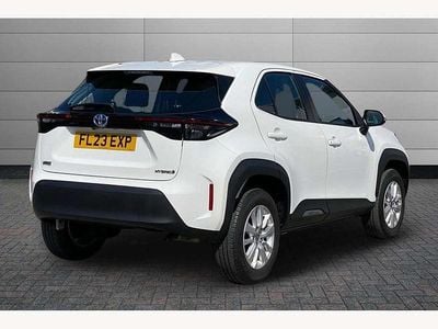 Usado Toyota Yaris Cross 116 HP (85 kW) 2023 Branco SUV