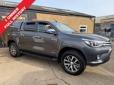 Used Toyota HiLux 150 HP (110 kW) 2020 Grey Pickup