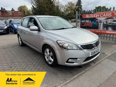 Used Kia Ceed 89 HP (65 kW) 2011 Silver Hatchback