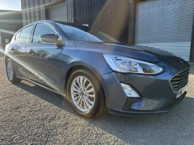 Usado Ford Focus Titanium 120 HP (88 kW) 2018 Azul Citadino