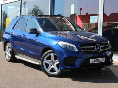 Käytetty Mercedes GLE250 Premium Plus 204 HP (150 kW) 2018 Sininen Katumaasturi