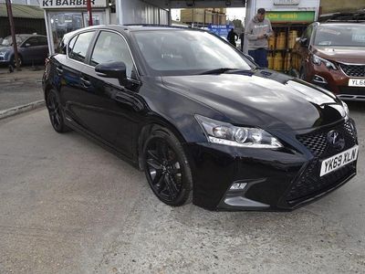 Lexus CT200h