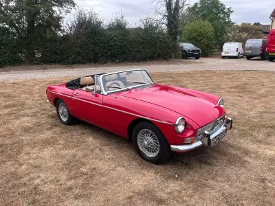 Used MG B 95 HP (69 kW) 1972 Red Cabriolet
