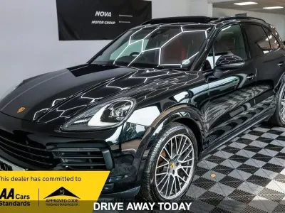 Used Porsche Cayenne Platinum Edition 340 HP (250 kW) 2022 Black SUV