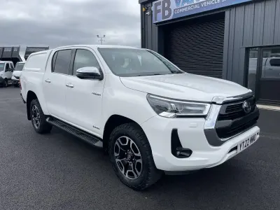Used Toyota HiLux 200 HP (147 kW) 2022 White Pickup