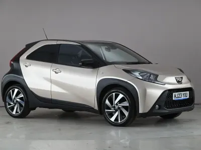 Used Toyota Aygo X 72 HP (52 kW) 2023 Beige SUV