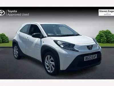 Used Toyota Aygo X PURE 72 HP (52 kW) 2023 White SUV