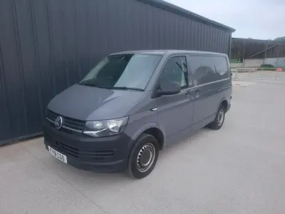 Second-hand VW Transporter Startline 150 CP (110 kW) 2018 Gri Van