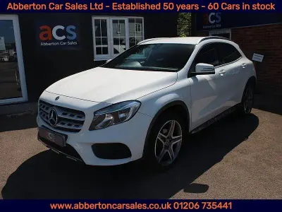 Usado Mercedes GLA200 AMG line 136 HP (100 kW) 2017 Branco SUV