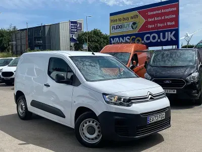 Used Citroën Berlingo 2023 Icy white MPV