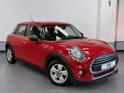 Used Mini ONE Hatch 102 HP (75 kW) 2015 Red Hatchback