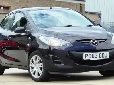 Used Mazda 2 2013 Maroon Hatchback