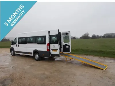 Begagnad Peugeot Boxer 2016 Vit Van