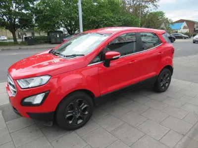 Begagnad Ford Ecosport Zetec 2018 Röd SUV