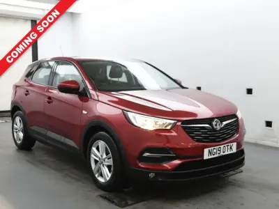 Used Vauxhall Grandland X S 130 HP (95 kW) 2019 Red SUV