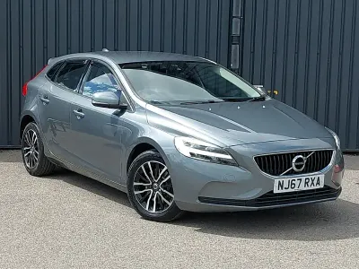 Used Volvo V40 Momentum 152 HP (111 kW) 2017 Grey Hatchback