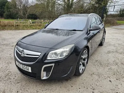 Used Vauxhall Insignia Sport 325 HP (239 kW) 2013 Black Estate
