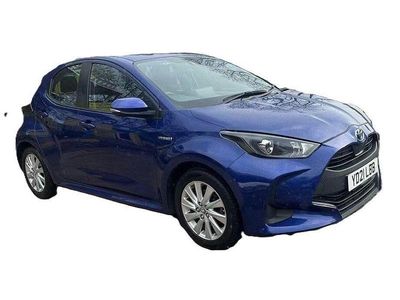 Used Toyota Yaris Hybrid 116 HP (85 kW) 2021 Blue Hatchback