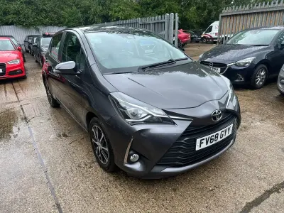 Used Toyota Yaris 111 HP (81 kW) 2019 Grey Hatchback