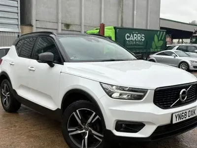 Second-hand Volvo XC40 R-Design 156 CP (114 kW) 2019 SUV