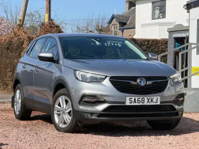 Używany Vauxhall Grandland X S 130 KM (95 kW) 2018 Szary SUV