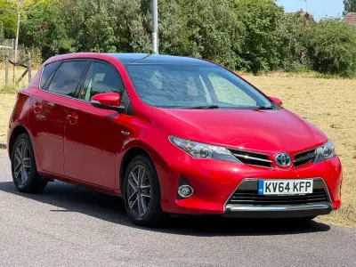 Used Toyota Auris Hybrid