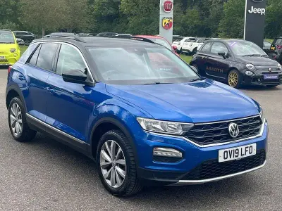 Begagnad VW T-Roc Design 115 HK (84 kW) 2019 Blå SUV