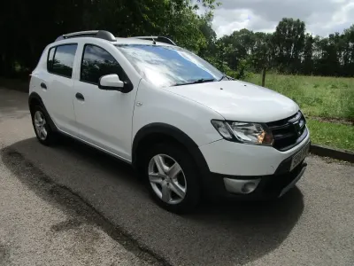 Used Dacia Sandero Lauréate 2016 White Hatchback