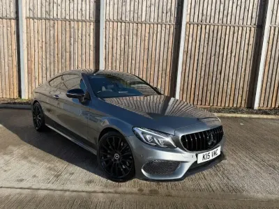 Usado Mercedes C250 AMG Line Premium 204 HP (150 kW) 2017 Cinzento Coupé