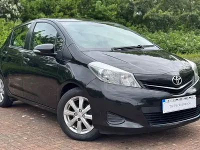 Używany Toyota Yaris 101 KM (74 kW) 2013 Hatchback