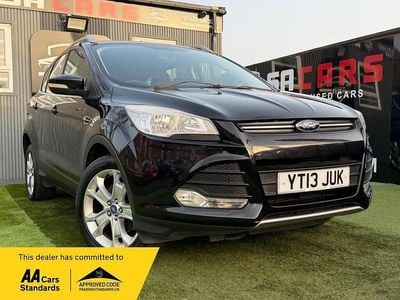Käytetty Ford Kuga Zetec 2013 Musta Katumaasturi