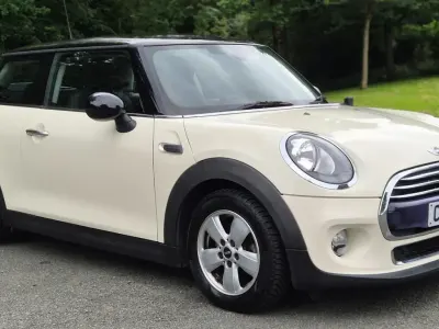 Used Mini Cooper Hatch 2015 White Hatchback