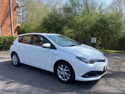 Used Toyota Auris Hybrid Business Edition 2016 White Hatchback