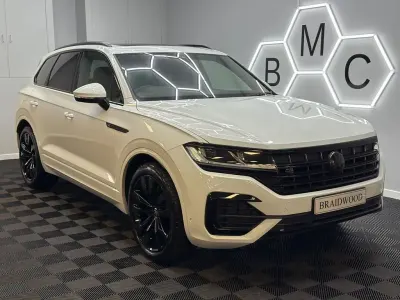 Begagnad VW Touareg R-line 2023 Vit SUV