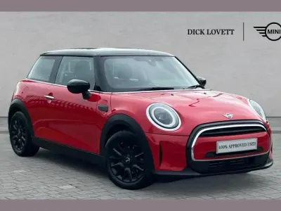 Used Mini Cooper Classic 134 HP (98 kW) 2023 Red Hatchback