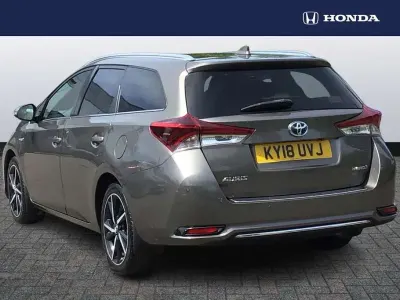 Used Toyota Auris Hybrid Design 134 HP (98 kW) 2018 Other Estate