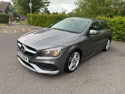 Usado Mercedes CLA180 Shooting Brake AMG line 2019 Cinzento Carrinha