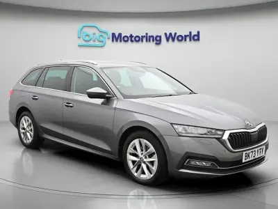 Używany Skoda Octavia SE L 204 KM (150 kW) 2023 Szary Kombi