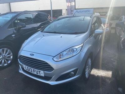 Used Ford Fiesta Titanium 105 HP (77 kW) 2013 Silver Hatchback
