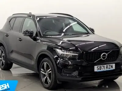 Used Volvo XC40 R-Design 163 HP (119 kW) 2022 Black SUV