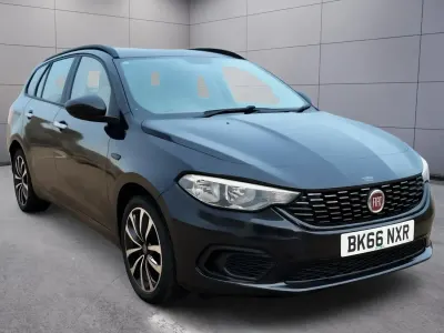Used Fiat Tipo Easy 95 HP (69 kW) 2016 Black Estate