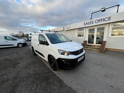 White Used 2021 Peugeot Partner MPV | £6,790 (Good price)