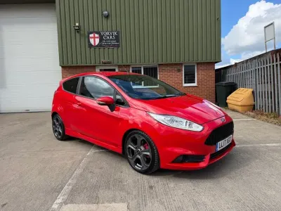 Used Ford Fiesta ST 182 HP (133 kW) 2017 Red Hatchback