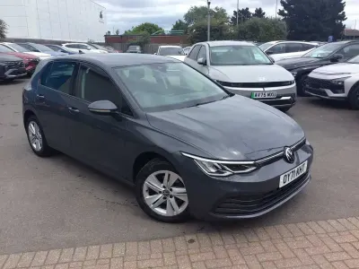 Second-hand VW Golf VII Life 150 CP (110 kW) 2021 Gri Hatchback