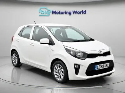 Used Kia Picanto 84 HP (61 kW) 2019 White Hatchback