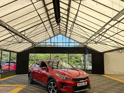 Usado Kia XCeed 139 CV (102 kW) 2022 Rojo SUV